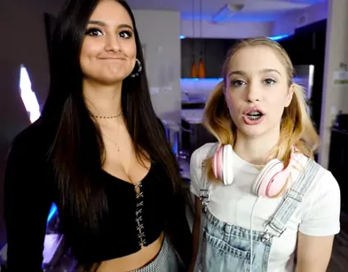 Привела подругу на секс втроем