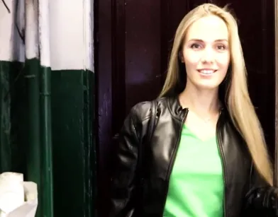 Привет, а где Оля? - Зашла в гости на чаек к подруге, а ее нет дома!